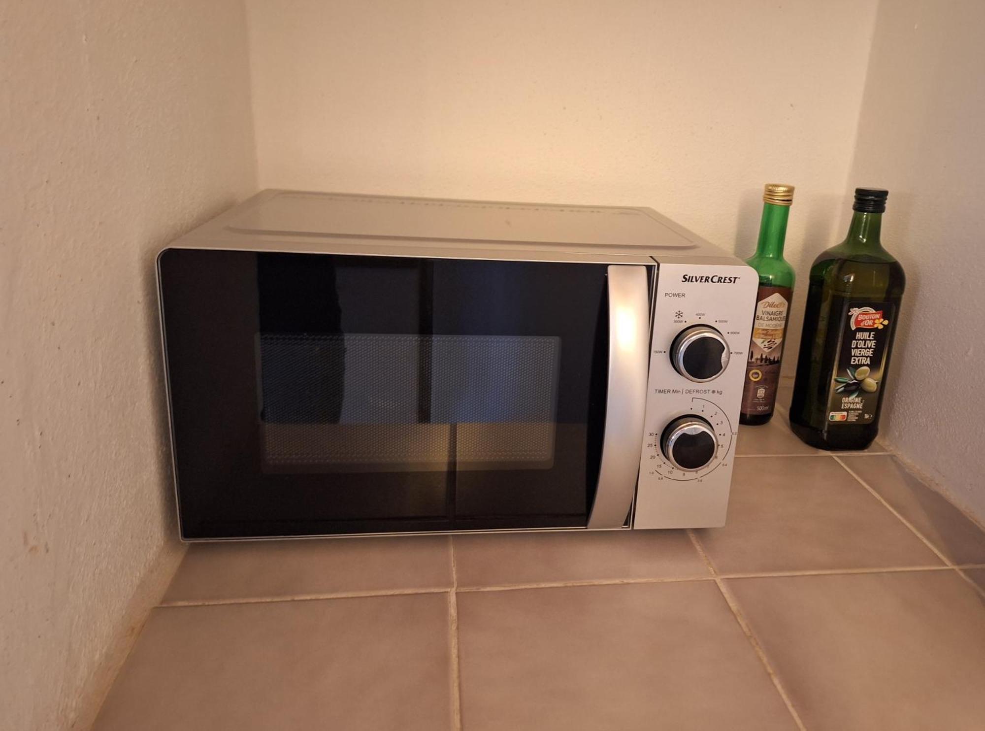 ארל La Garriguette Appart Centre Historique Calme Climatise 6 Couchages מראה חיצוני תמונה