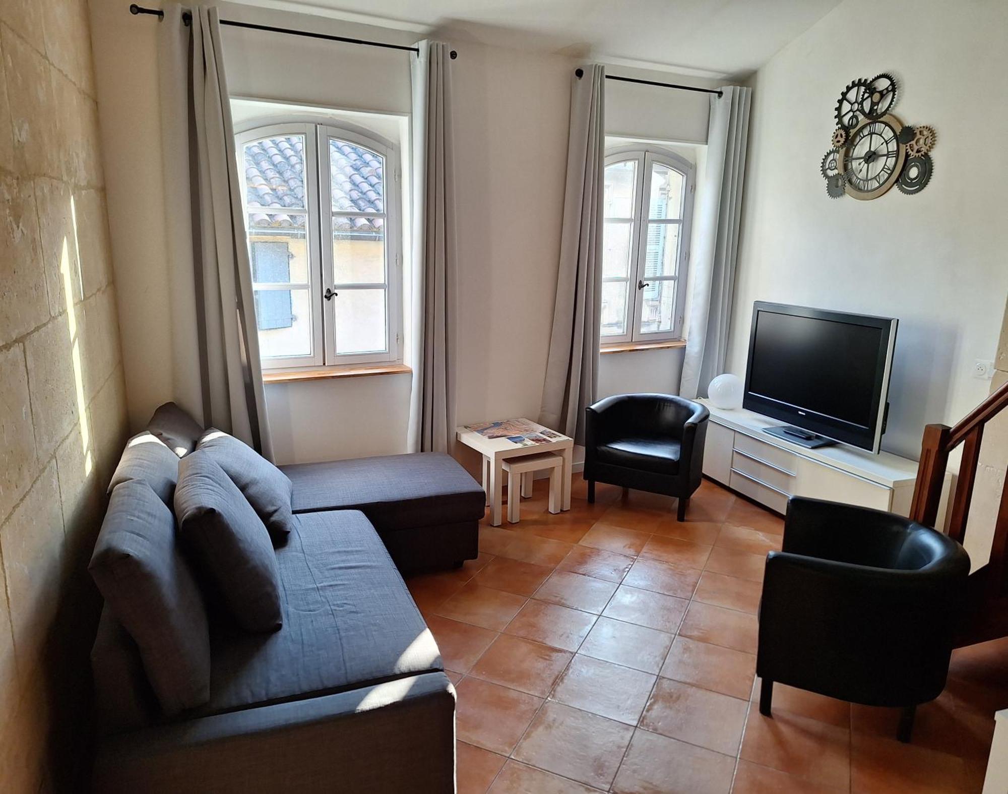 ארל La Garriguette Appart Centre Historique Calme Climatise 6 Couchages מראה חיצוני תמונה