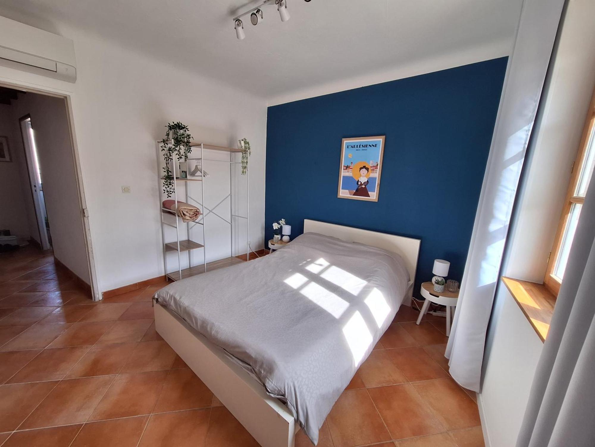 ארל La Garriguette Appart Centre Historique Calme Climatise 6 Couchages מראה חיצוני תמונה